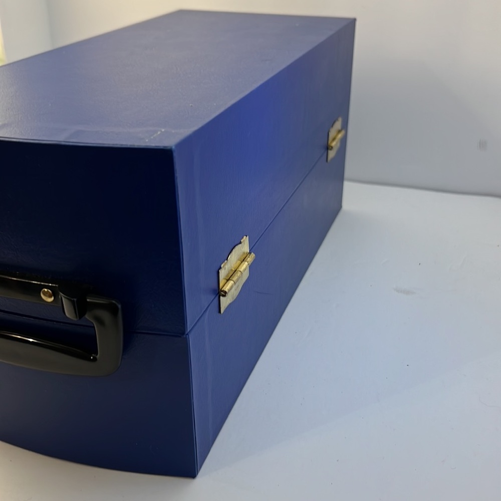 Lasting Impressions 12' Porcelain Doll in Carrying Wardrobe Case Blonde hair LN - Picture 12 of 16